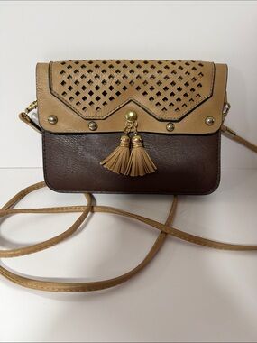 Two-Tone Tassel Crossbody Bag in Tan and Dark Brown